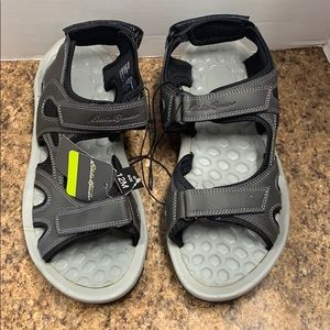 New Men’s Size 12 Eddie Bauer Velcro Sandals